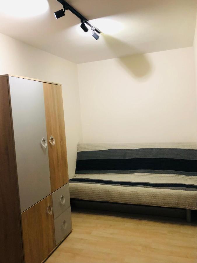Nice Room, Комната, Pokoj Miedzy Airport Wro A Centrum Wroclaw Exterior photo